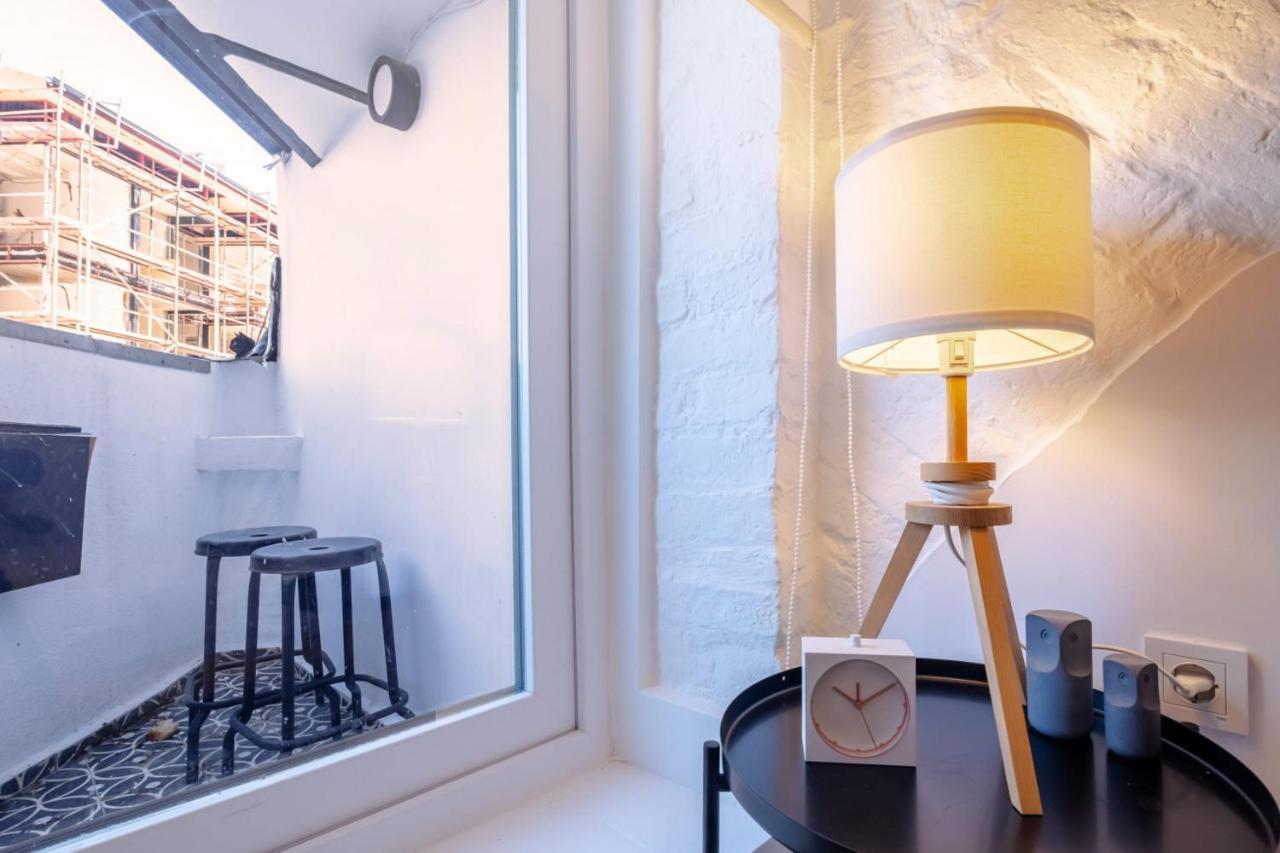 Vibrant Flat 5 Minutes Walk To Istiklal In Beyoglu Apartamento Estambul Exterior foto